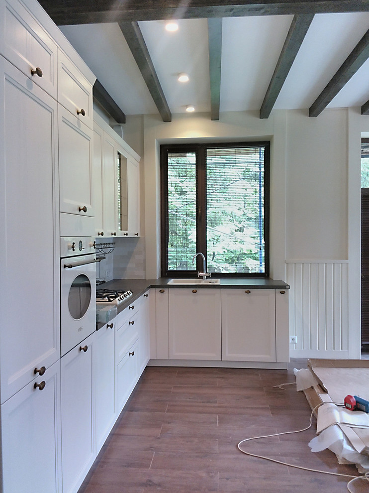 Загородное домовладение из двух сообщающихся коттеджей.