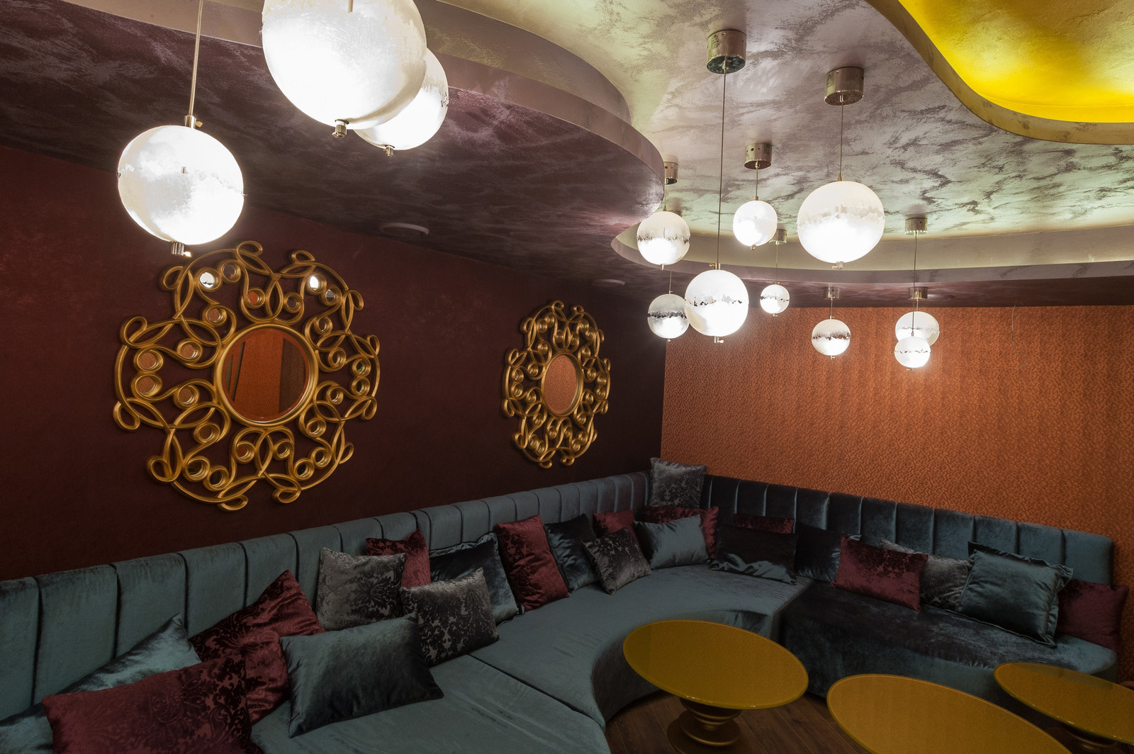 ОТЕЛЬ "ADRIANO"