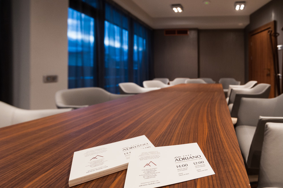 ОТЕЛЬ "ADRIANO"