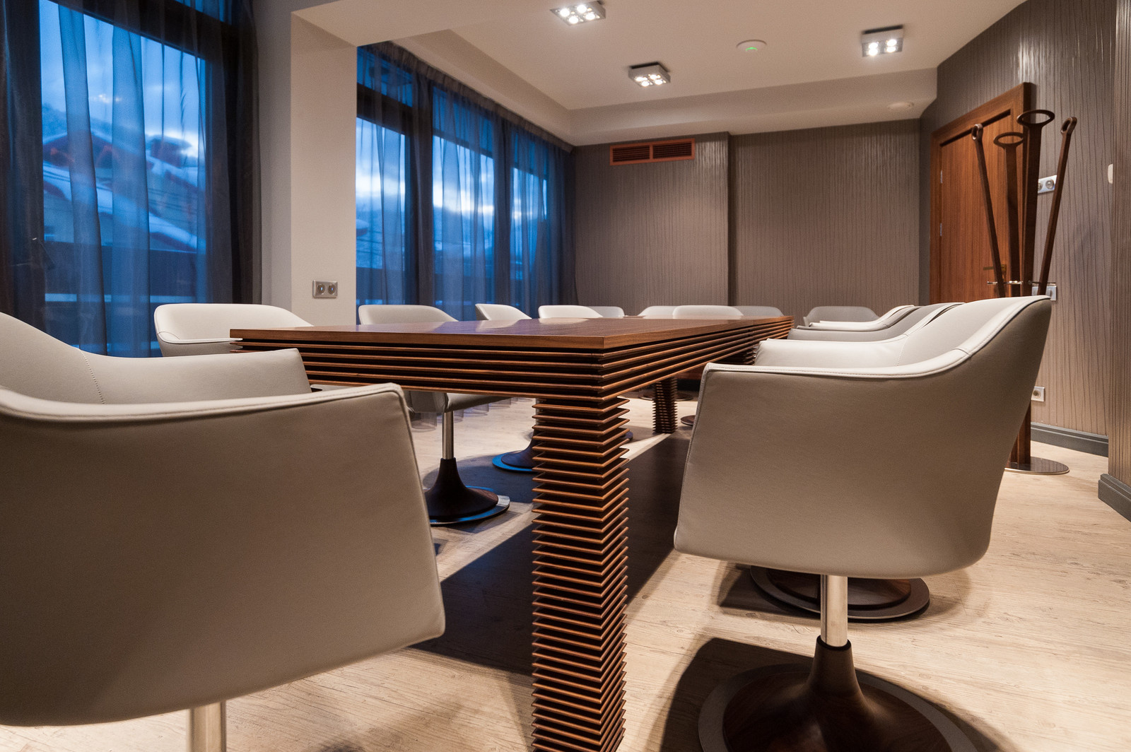 ОТЕЛЬ "ADRIANO"