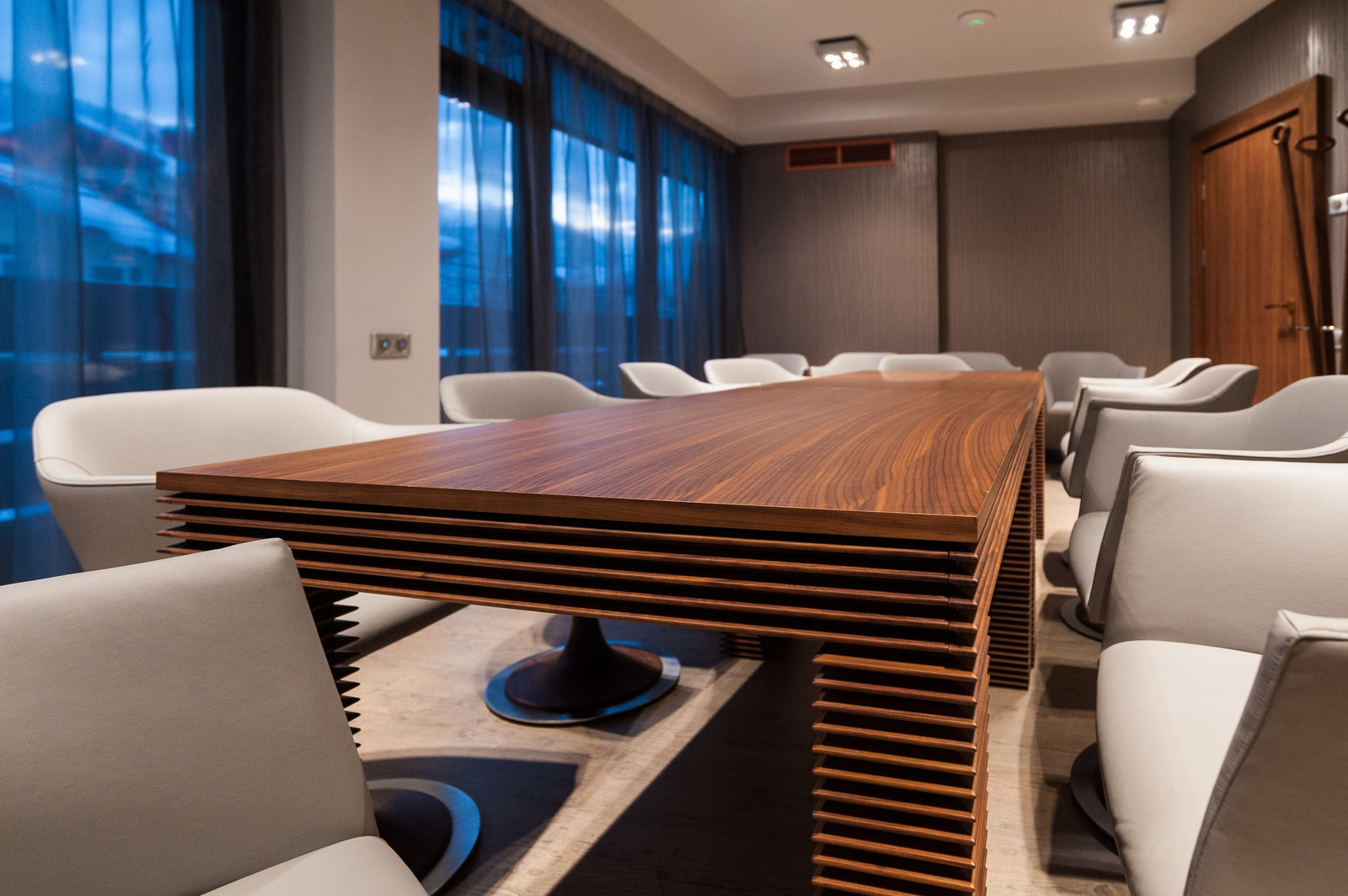 ОТЕЛЬ "ADRIANO"