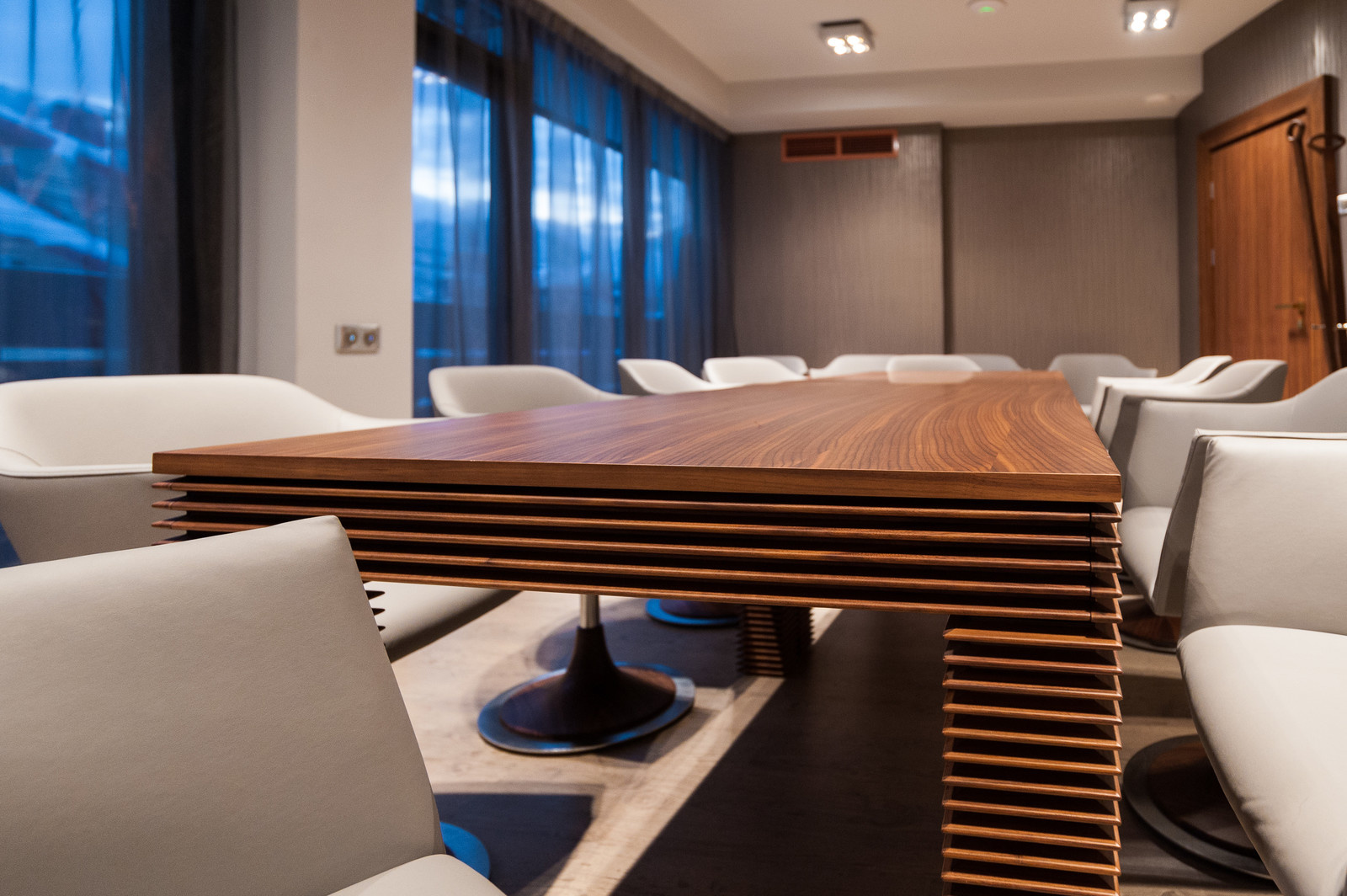 ОТЕЛЬ "ADRIANO"