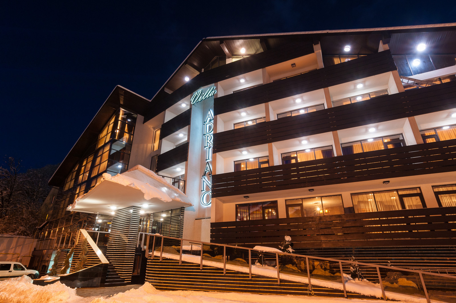 ОТЕЛЬ "ADRIANO"