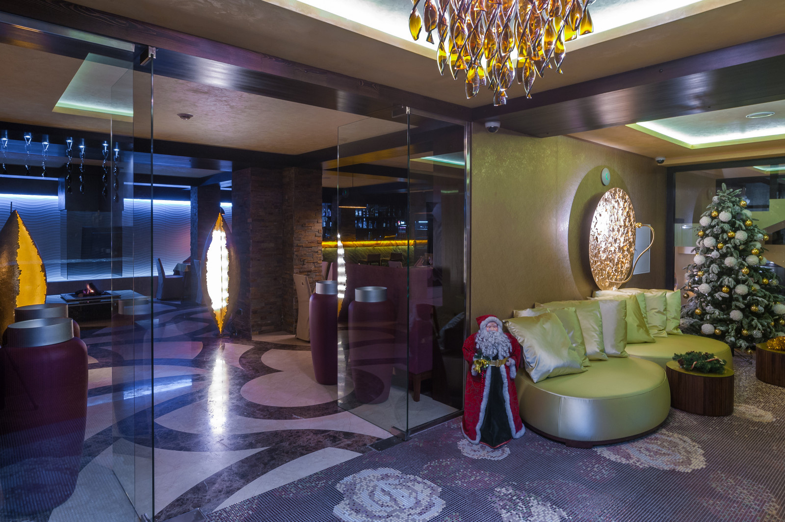 ОТЕЛЬ "ADRIANO"