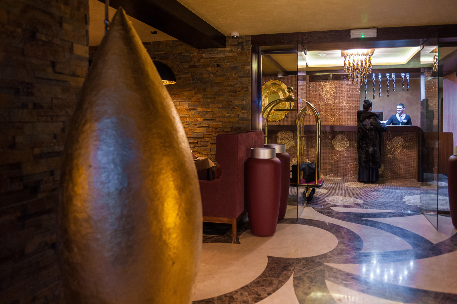 ОТЕЛЬ "ADRIANO"