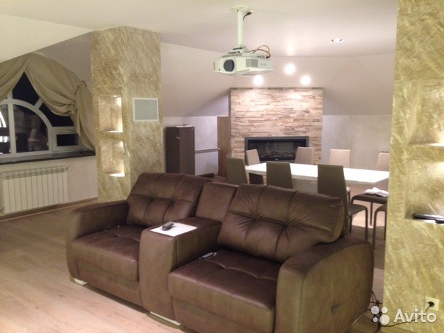 Обложка проекта: домашний кинотеатр на мансарде