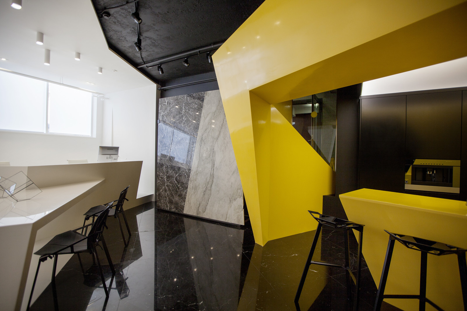 Шоурум InterQuartz в ArtPlay