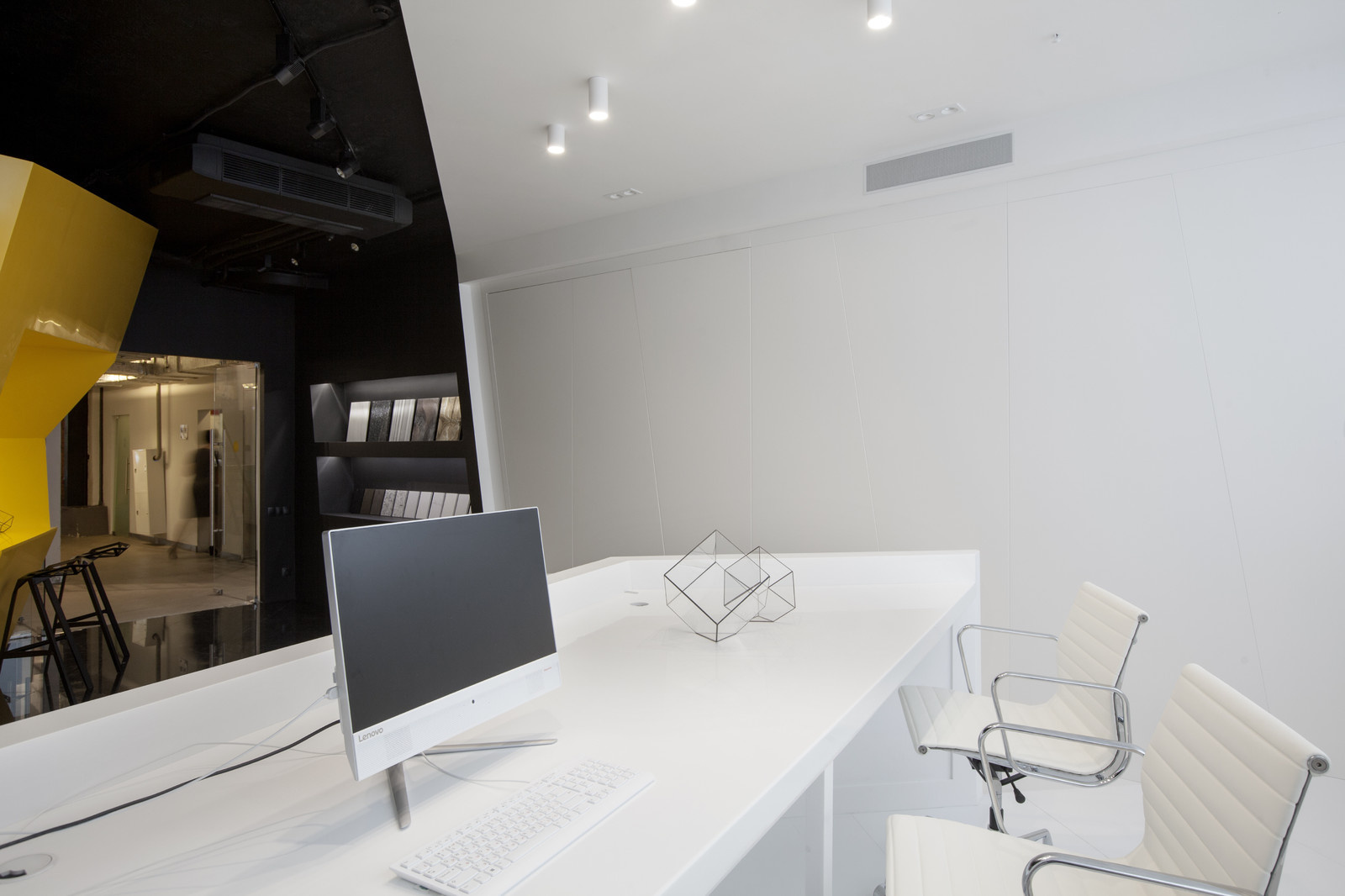 Шоурум InterQuartz в ArtPlay