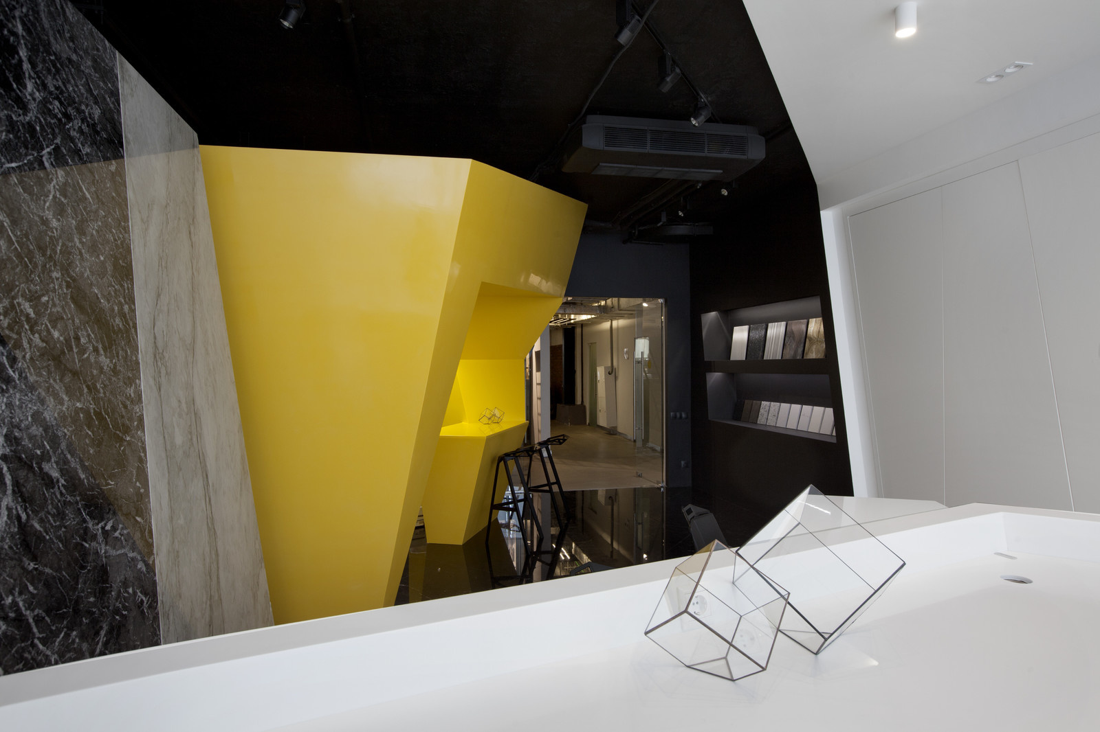 Шоурум InterQuartz в ArtPlay