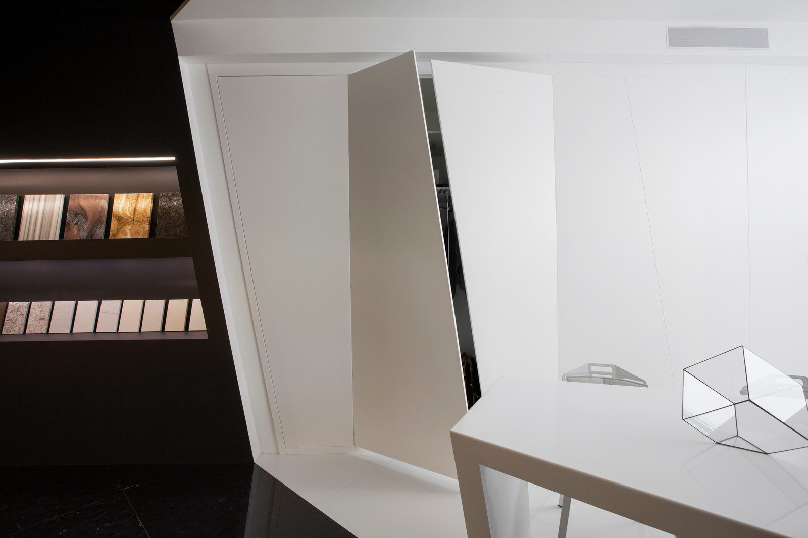 Шоурум InterQuartz в ArtPlay