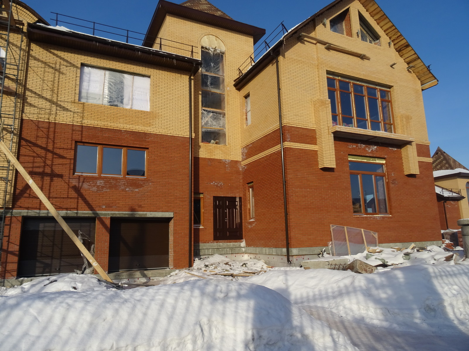 Частные дома из голицынского кирпича