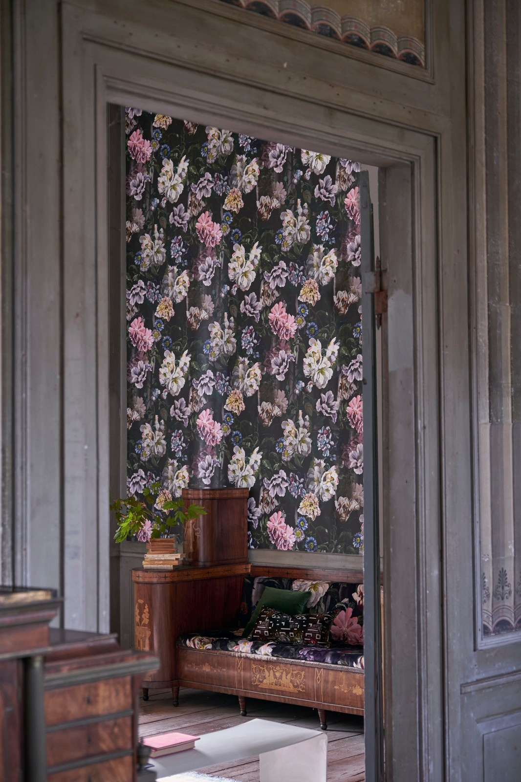 Tulipa Stellata от Designers Guild 2017