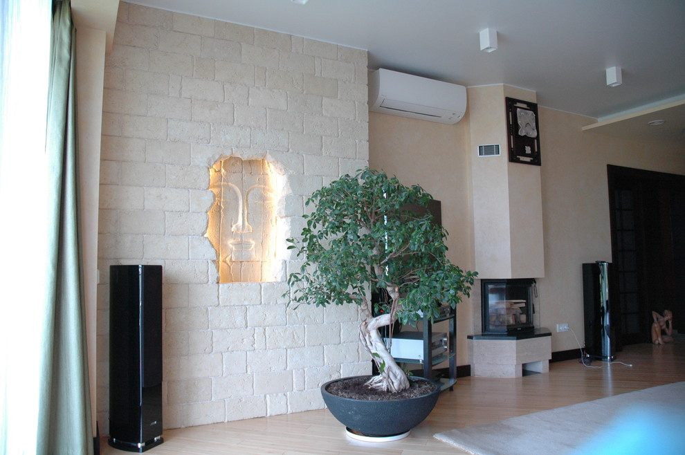 Декорация с водой и подсветкой для медитации