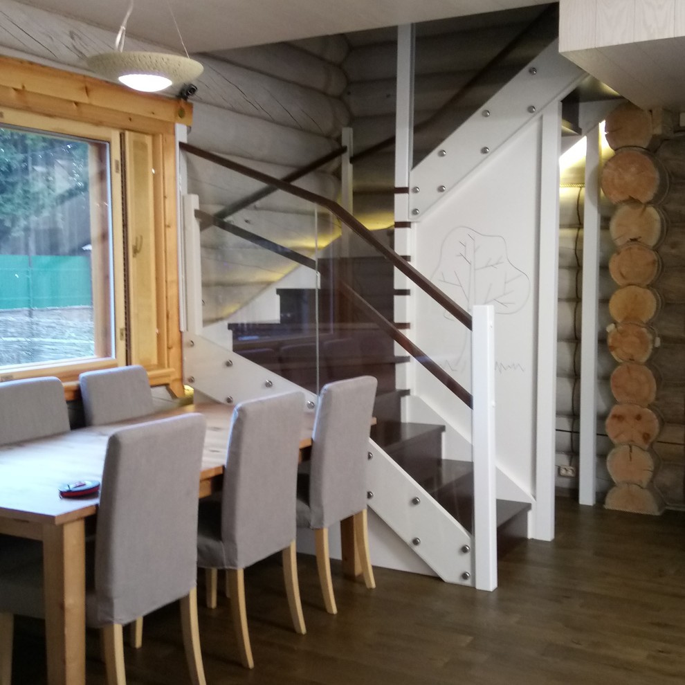 Деревянная  лестница