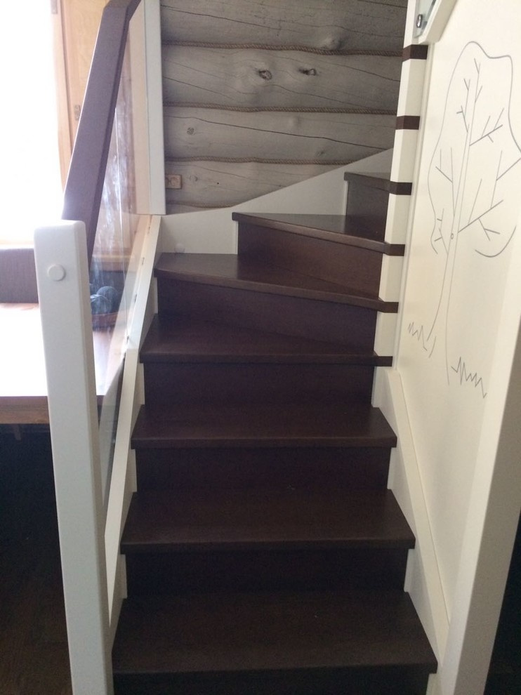 Деревянная  лестница