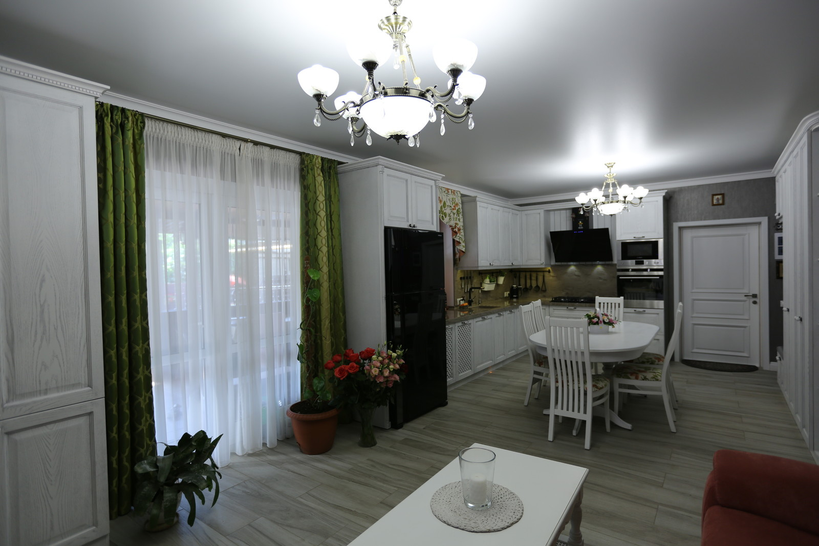 Кухня и мебель  для  частного дома