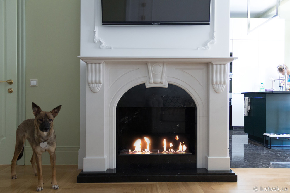 Обложка проекта: Биокамин в портале классического английского стиля