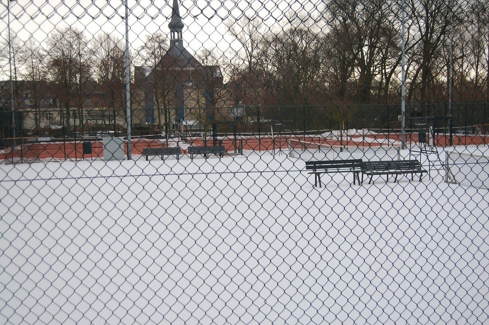 Теннисный корт