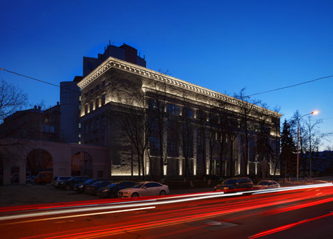 Архитектурная подсветка поликлиники