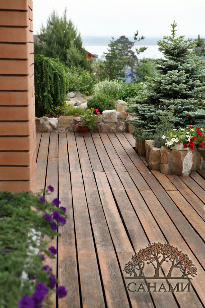 Участок со склоном и видом на залив