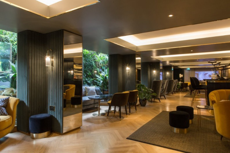 The Athenaeum Hotel & Residences в Лондоне