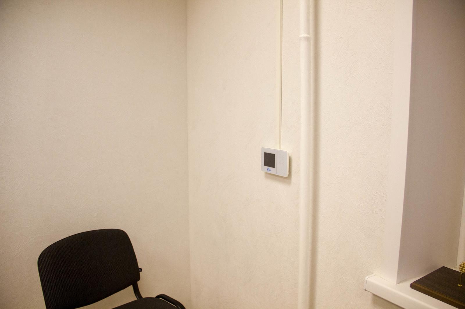 Обложка проекта: Монтаж видеодомофона с двумя мониторами