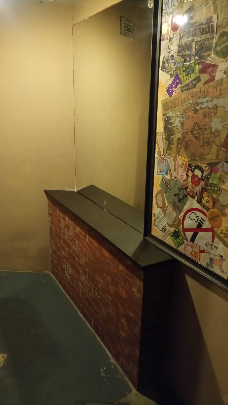 Обложка проекта: Indoor space organization special for Pitcher Pub Moscow