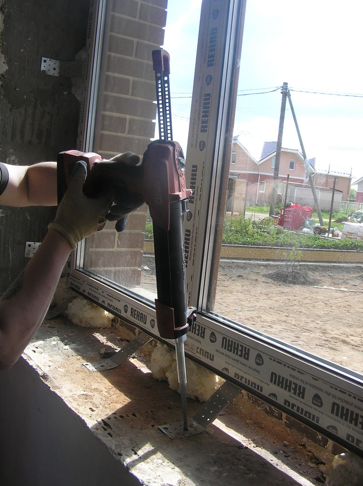 Окна монтаж на химический анкер Hilti в теплую керамику