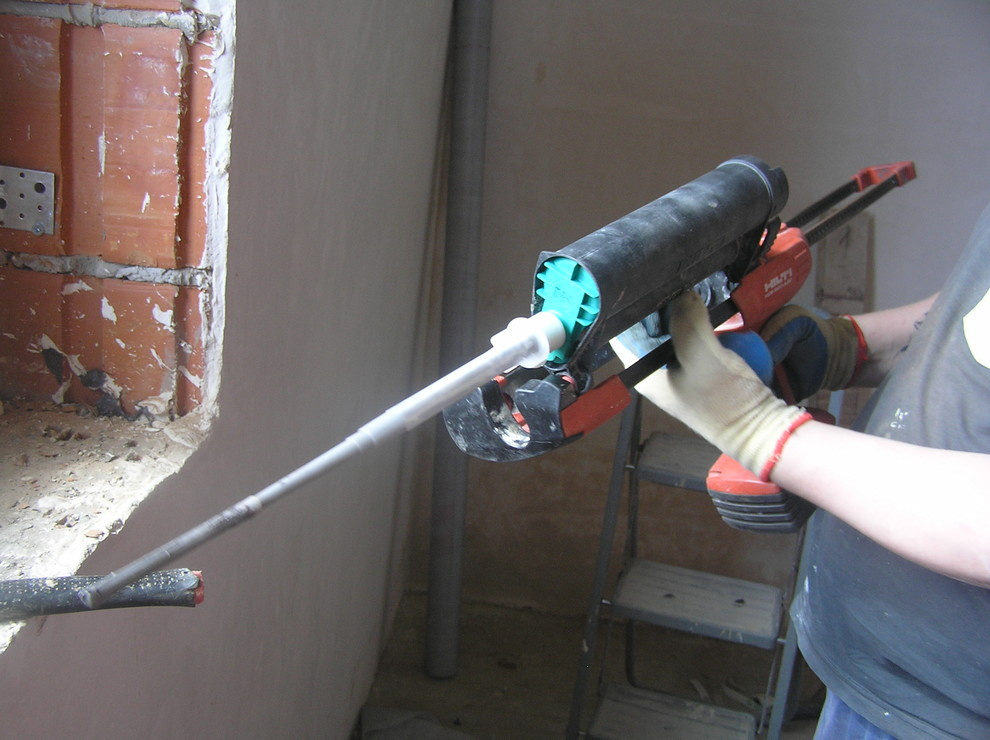 Окна монтаж на химический анкер Hilti в теплую керамику