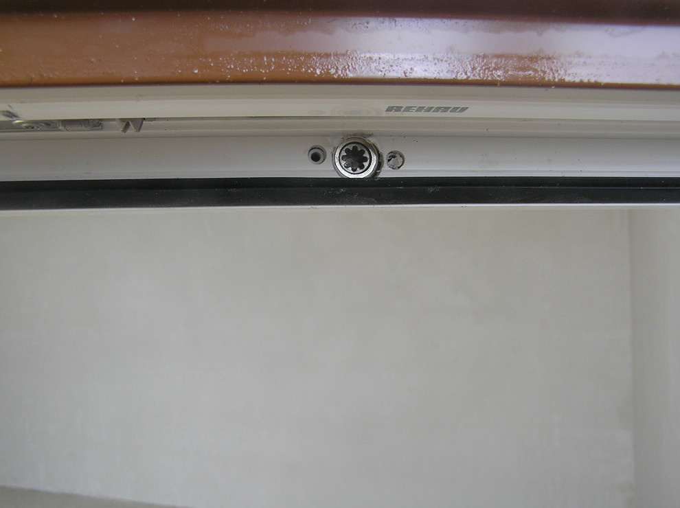 Окна блокиратор открывания (детский замок) WinkHaus, FSV.