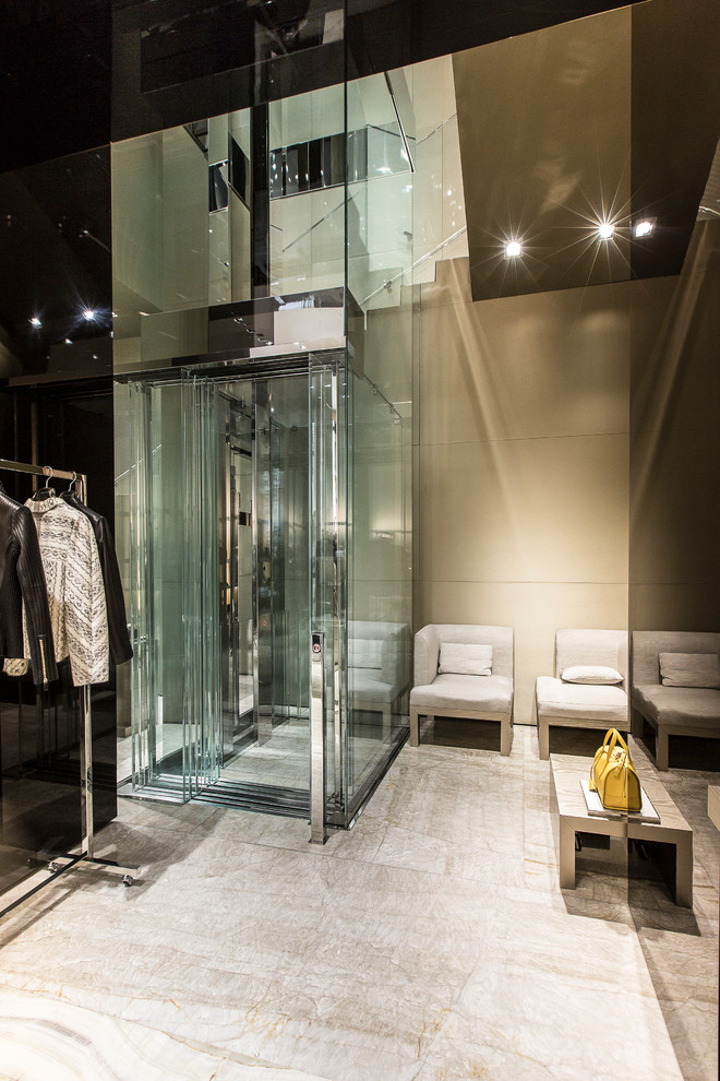 ARMANI BOTIQUE - MILAN, ITALY