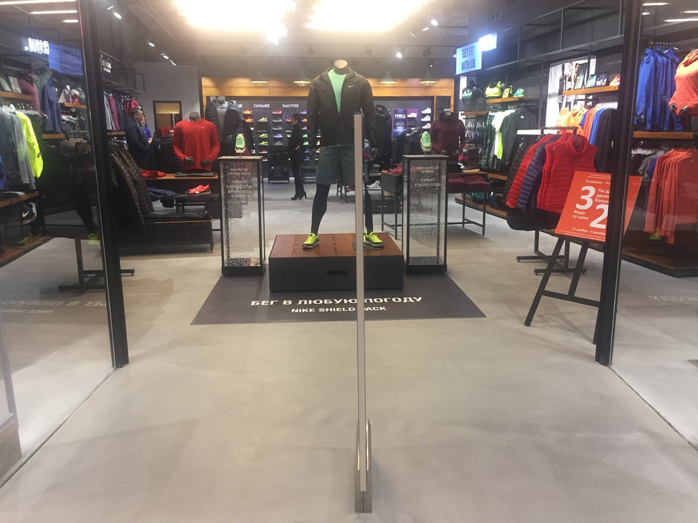 Pandomo Floor в магазине Nike в Алматы