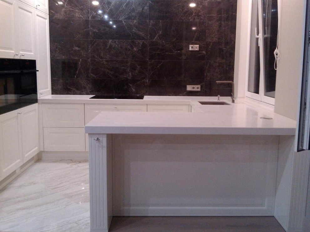 Кухонная столешница из кварцевого композита Caesarstone