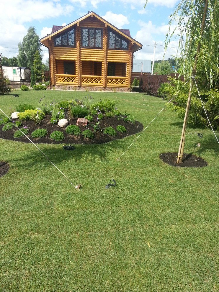 Клумба из трав