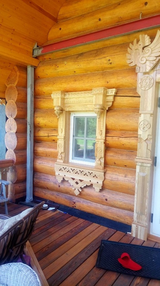 Русская усадьба. Родовое поместье. Резная обналичка оконных и дверных проемов