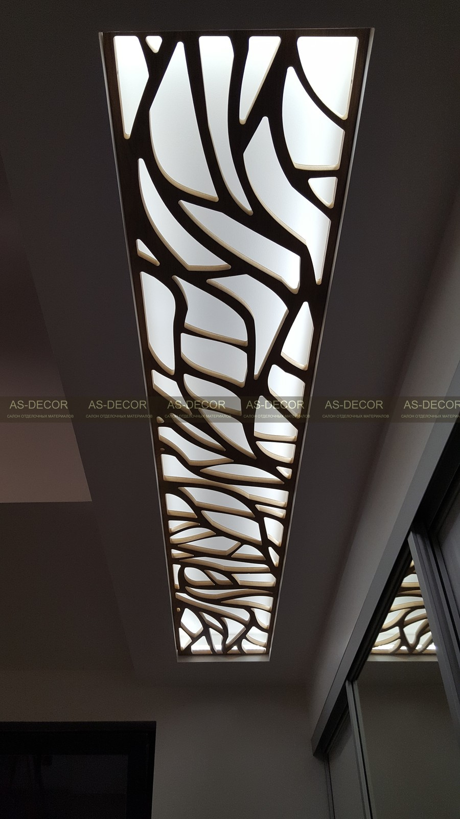 Резной декор в загородном доме