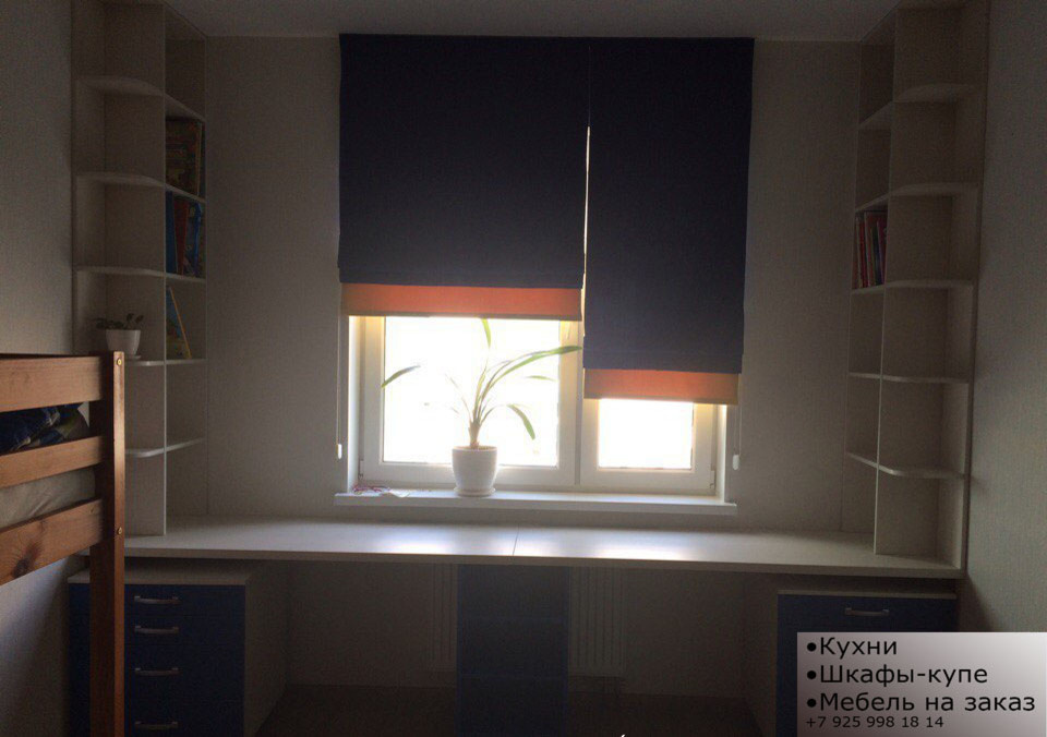 Обложка проекта: Письменный стол с полками для учебы и работы