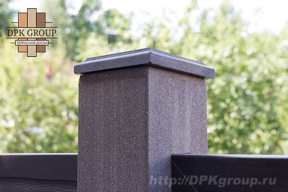 Забор из террасной доски, калитка, и автоматические ворота.