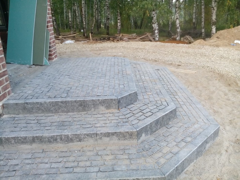 Обложка проекта: Гранитная брусчатка