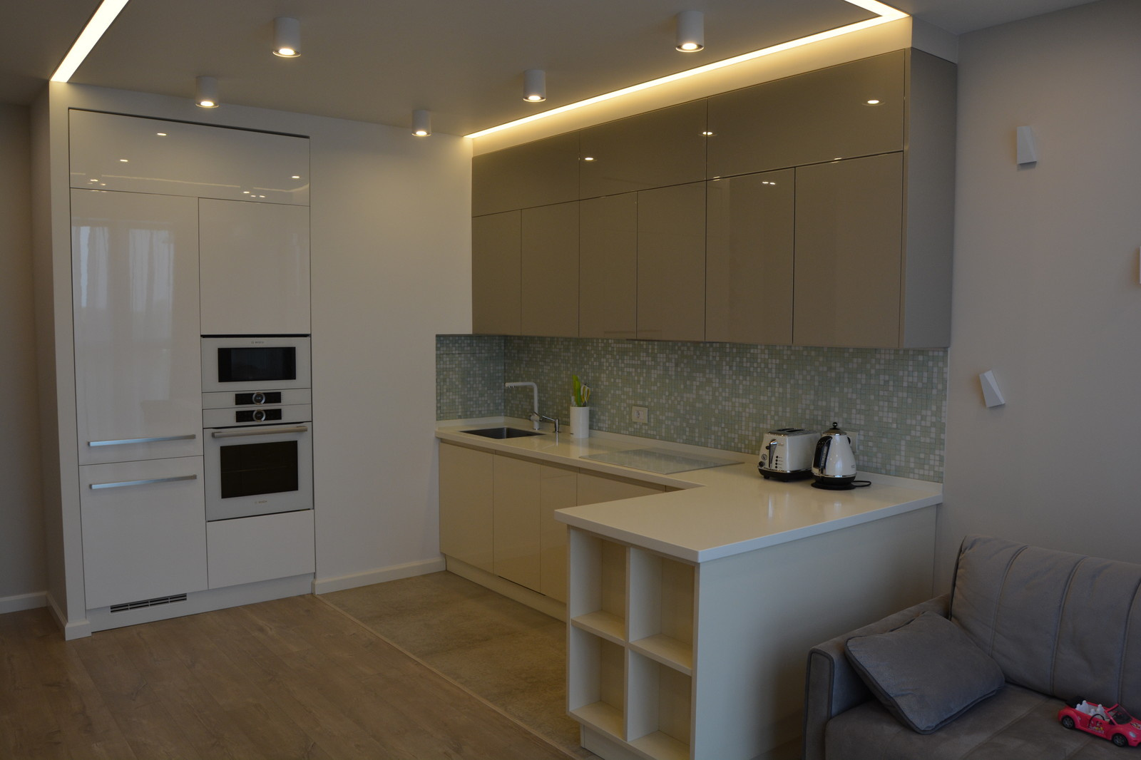 ЖК Одинбург Кухня глянец