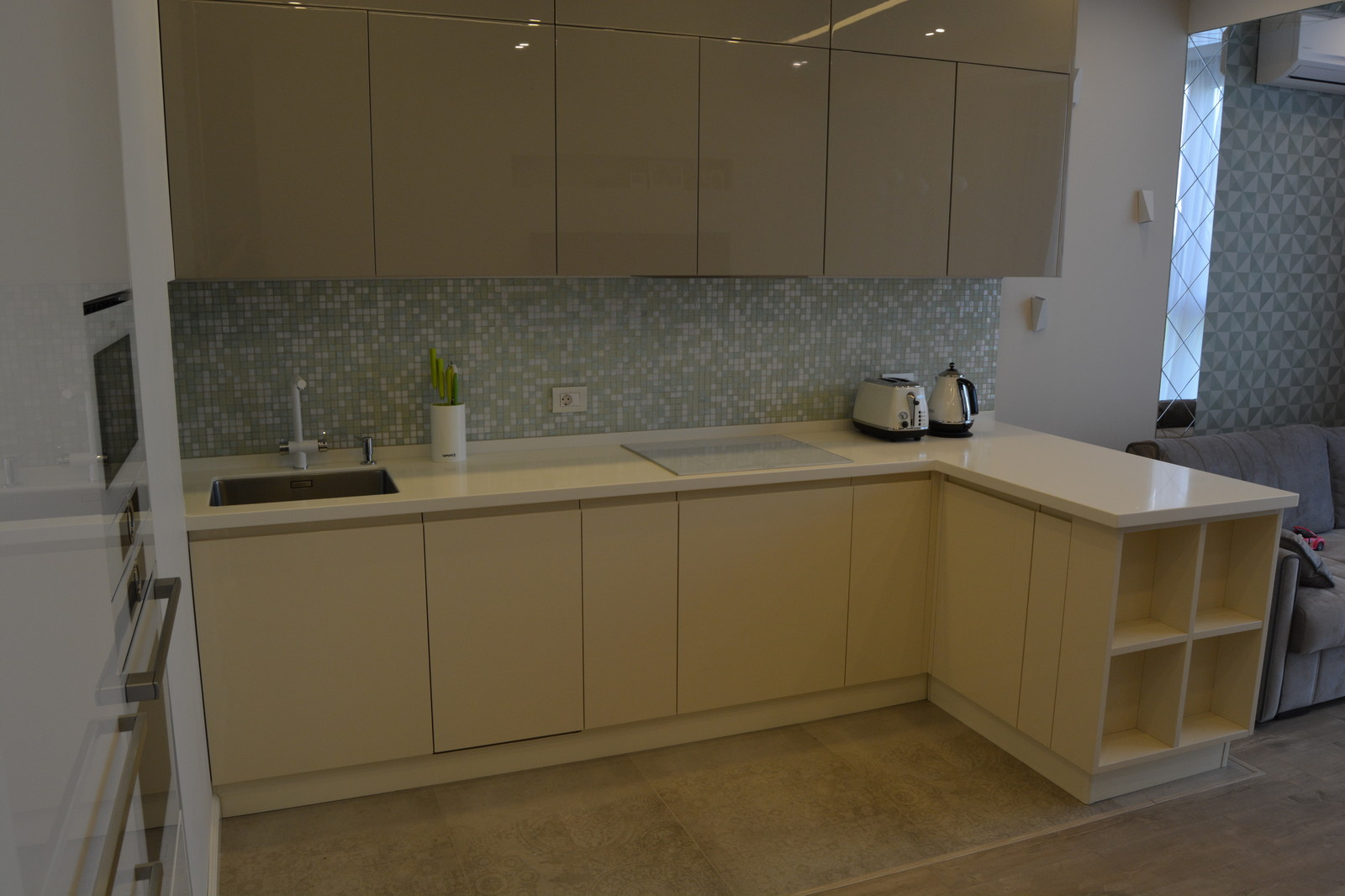 ЖК Одинбург Кухня глянец