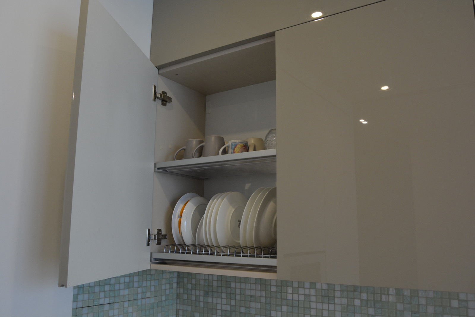 ЖК Одинбург Кухня глянец