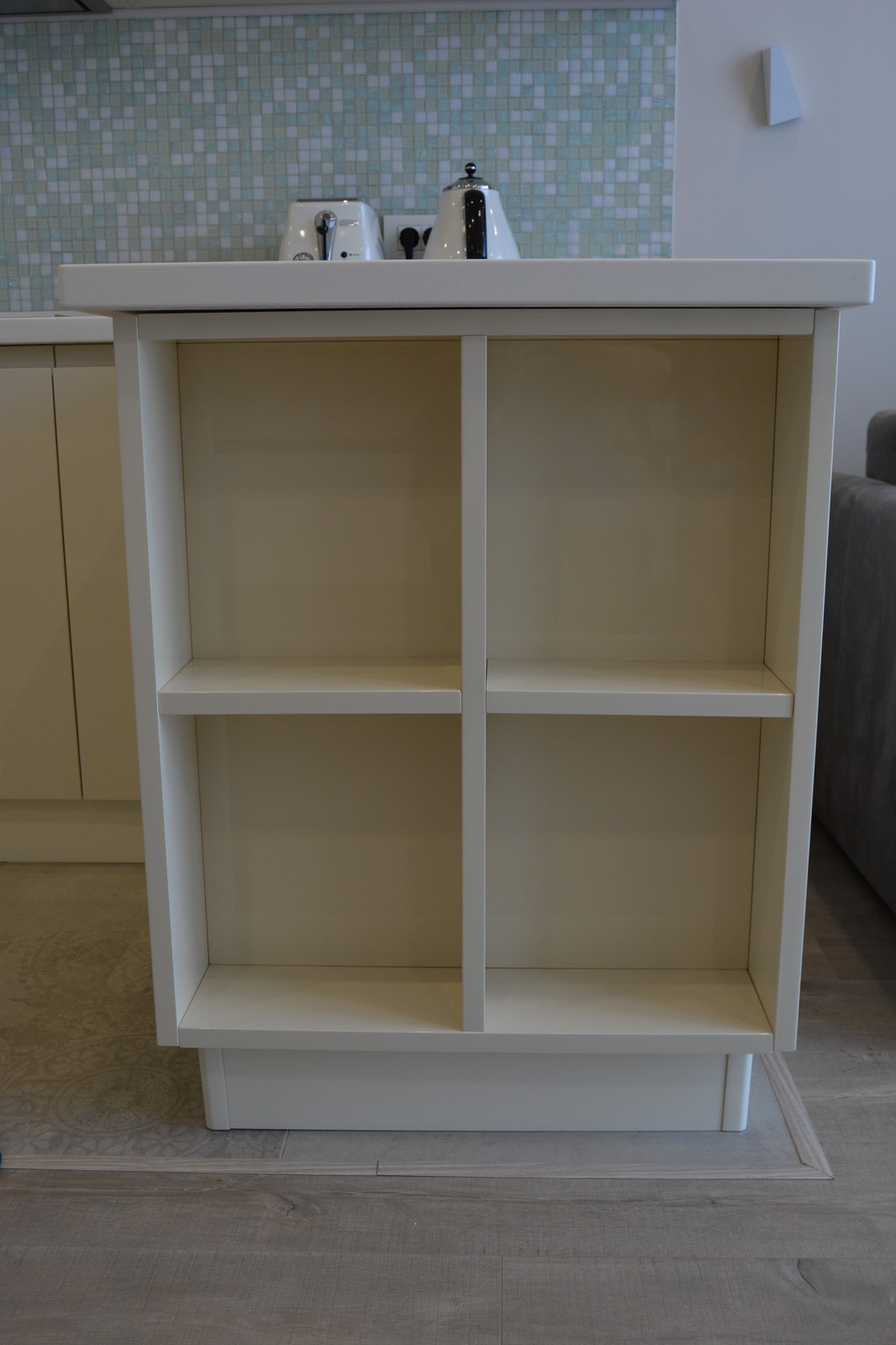 ЖК Одинбург Кухня глянец