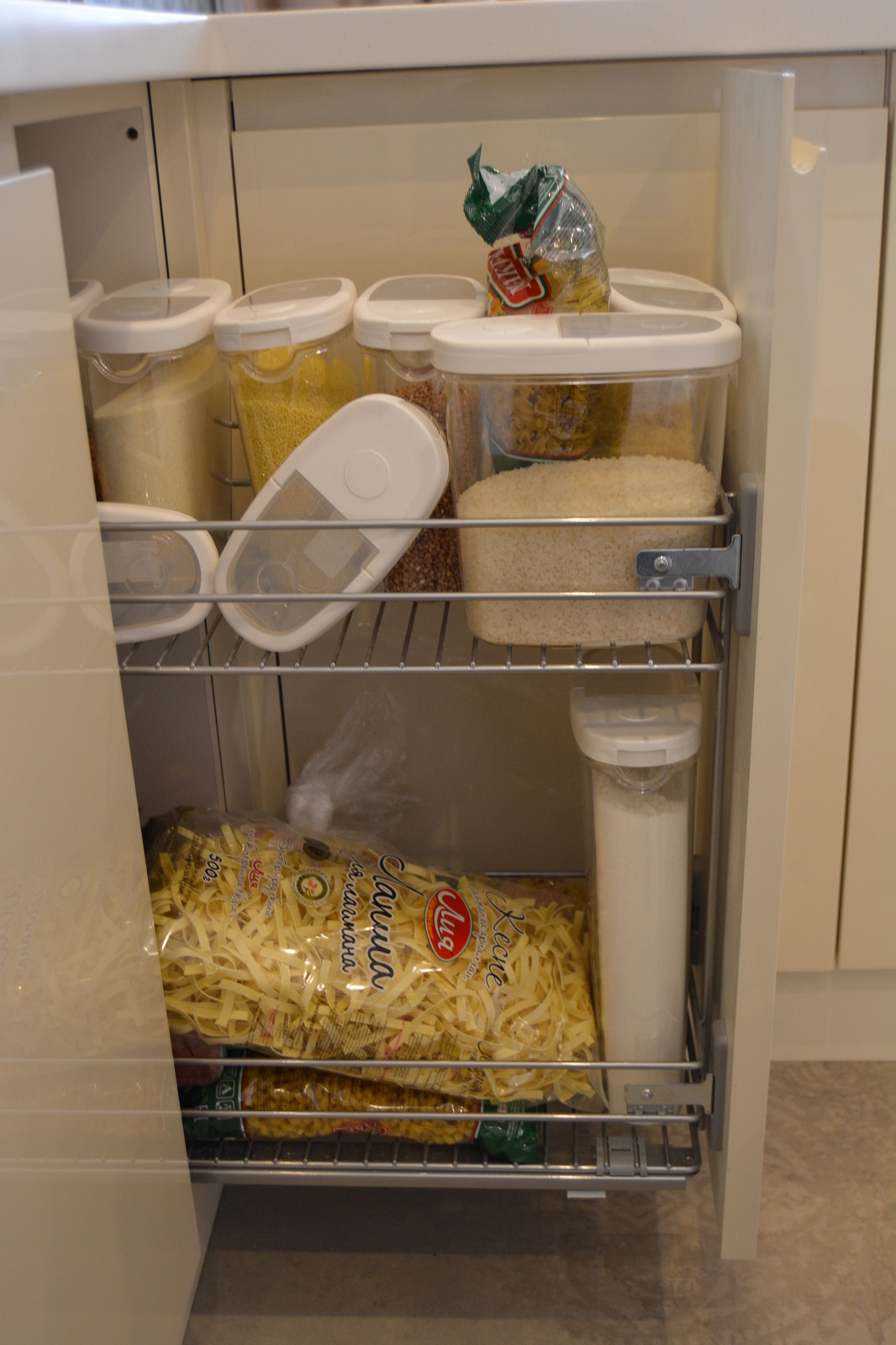 Обложка проекта: ЖК Одинбург Кухня глянец