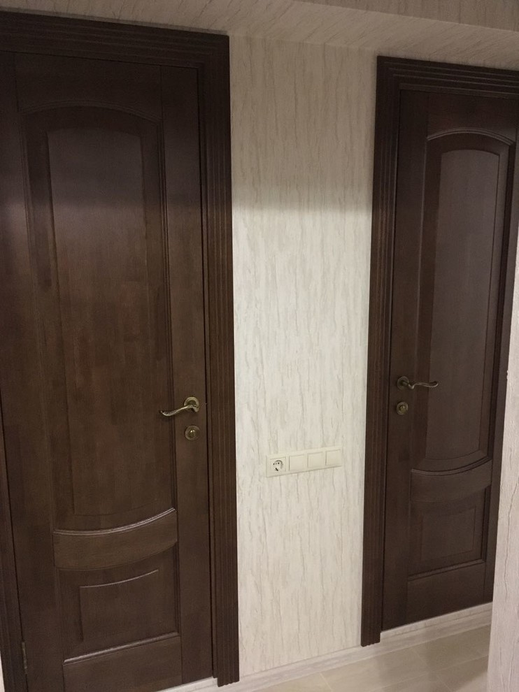 Модель Алина массив дуба цвет орех