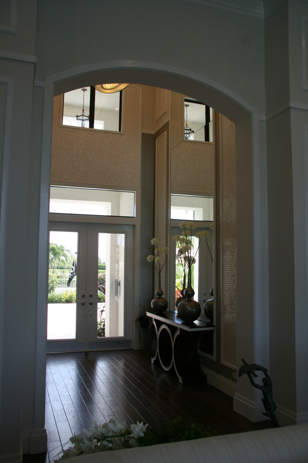 двухэтажный коттедж в мягком современном стиле