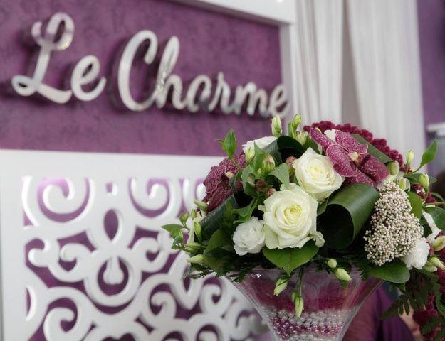 Пано на стену с подсветкой для Бутика цветов Le Charme