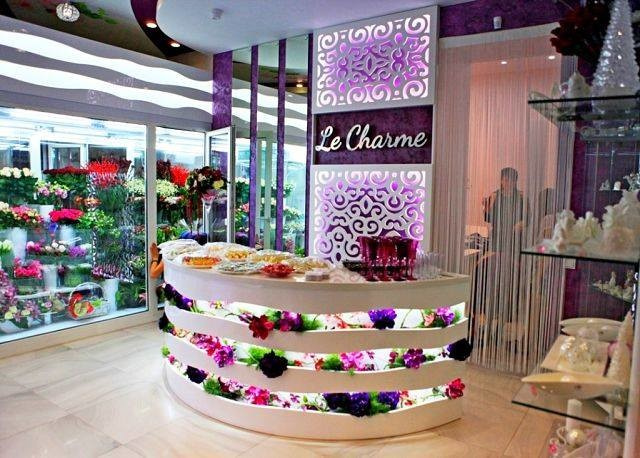 Пано на стену с подсветкой для Бутика цветов Le Charme