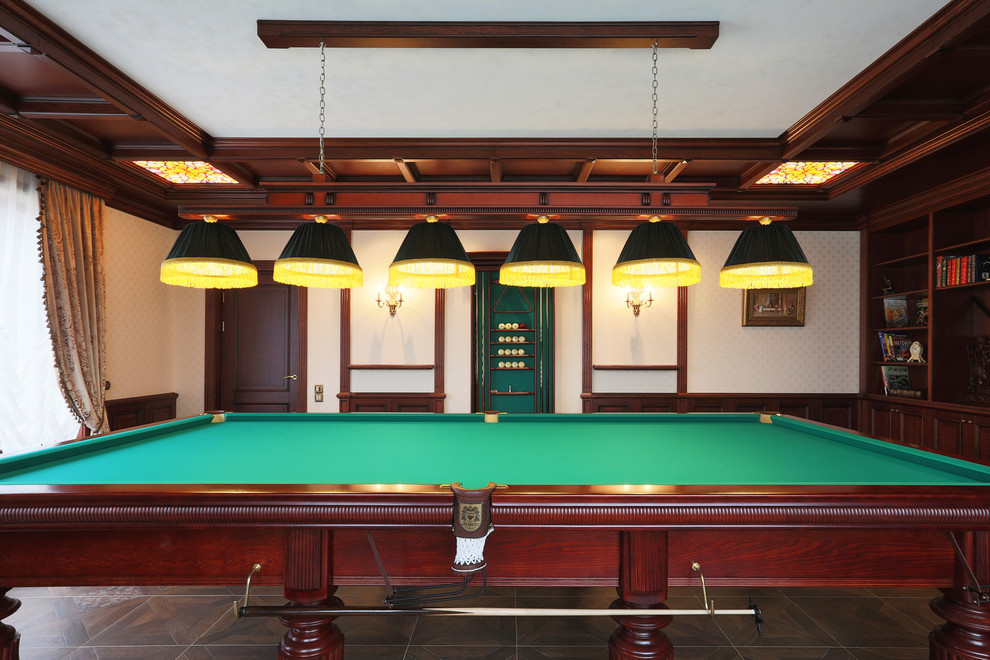 Бильярдная комната в доме