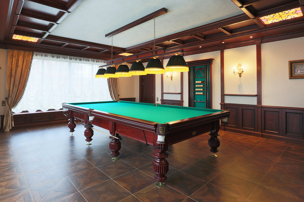 Бильярдная комната в доме